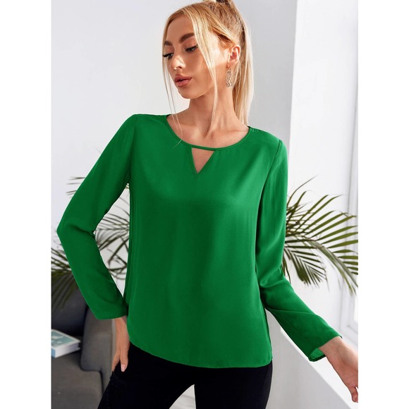 BohoGypsyDreamer.com Tops - Keyhole Neck long sleeve Blouse black